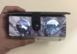 nikkei-pc-furoku-vr-goggle-with-smartphone2